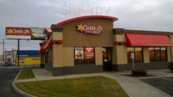 Carl's Jr. outside