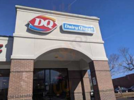 Dairy Queen (treat) outside