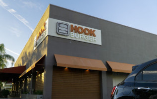 Hook Burger outside