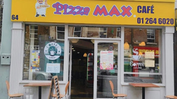 Pizza Max inside