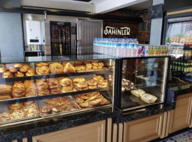 Şahinler Unlu Mamülleri Pasta Simit Cafe food