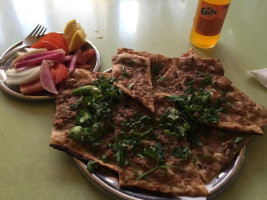 Öz Vitamin Pide Salonu food