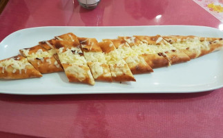 Çobanoğlu Pide Salonu food