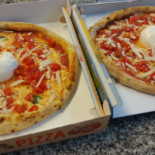 Angelo's Pizza food