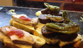 Los Pintxos De Hache food