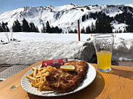 Hahnenkamm Stuberl food