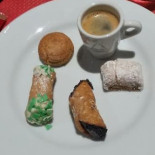 Dello Stretto Cibo