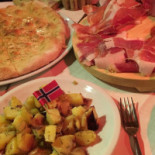 La Taverna food