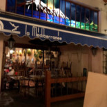 La Mediterranee Berkeley Dentro