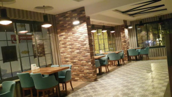 Zade Restoran Kafe inside