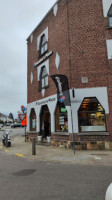 Domino's Pizza outside