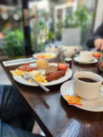 Courtyard food