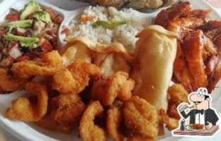 Marcus Mariscos Y Alitas food