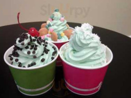 Jamms Frozen Yogurt food