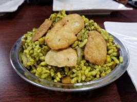 Radhe Chaat food