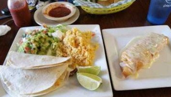 El Sombrero Mexican Grill food