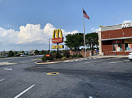 Mcdonald's outside