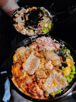 Poke Paradise food