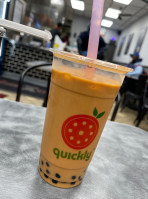 Quickly Bubble Tea outside