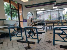 Taco Bell inside