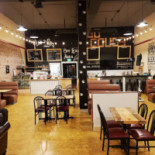 Pups Cups Cafe Dentro