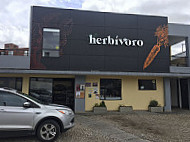 Herbivoro Av. Suba outside