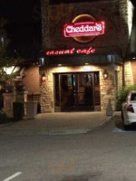 Cheddar's Scratch Kitchen outside