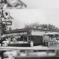 Winchell's Donut House food