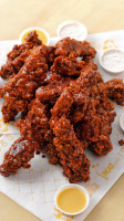 Royals Hot Chicken food