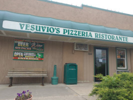 Vesuvio's Pizzeria Sports Drums outside