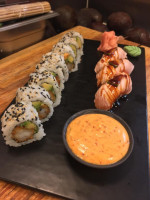 Zhiki Sushi food