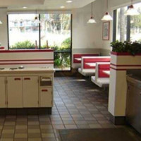 In-n-out Burger outside