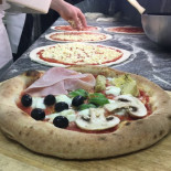 Doppia Mozzarella food