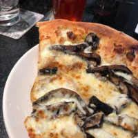 Slice Pizza & Brew food