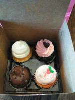 Gigi's Cupcakes food