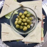 Dello Studente food