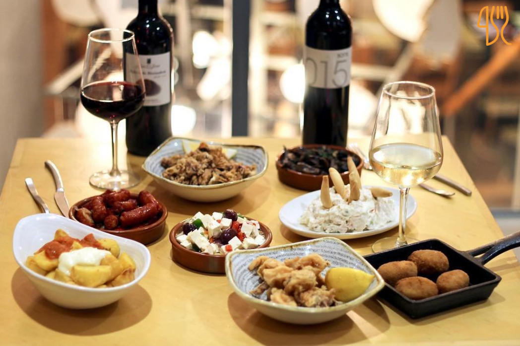 restaurant image