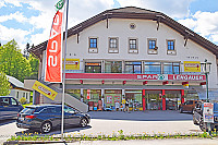 Spar Markt outside