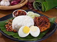 Rizqdil Nasi Lemak food