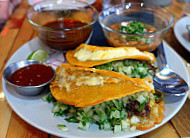 Tres Carnales Taqueria Ltd food