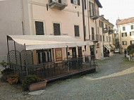 Arsenico E Vecchi Merletti outside
