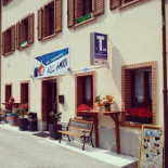Agli Amici outside