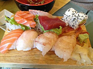 Fujiyama Sushi food