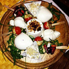 Muu Muuzzarella Lounge food