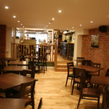 The Peppermill Town House Restaurant And Wine Bar Dentro