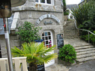 Le Bistrot De L'ecailler outside