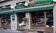 Pasticceria Castelnuovo outside