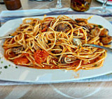 Luna Rossa food