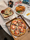 Amina Pizzeria food