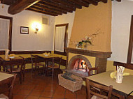 La Vecchia Osteria inside